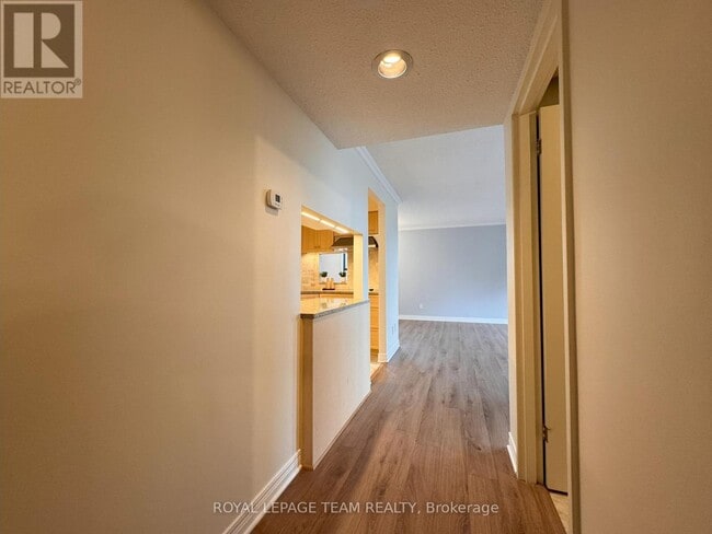 Photo du bâtiment - 470-1470 Laurier Ave W