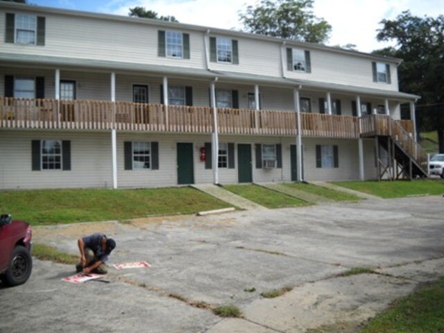 Foto del edificio - 201 S Spencer St