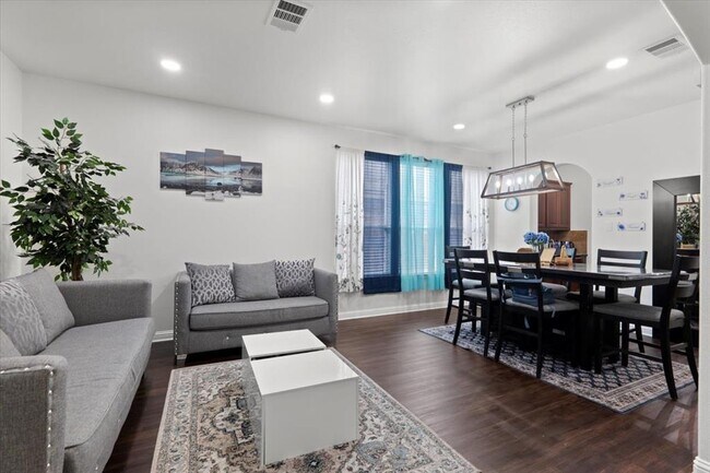 Foto del edificio - 3708 Rosalina Loop