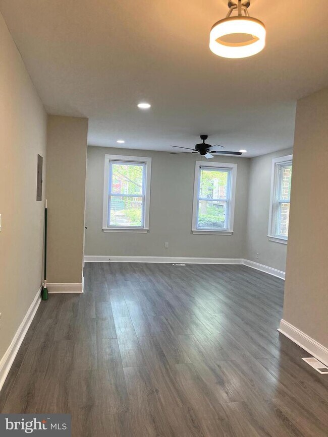 Building Photo - 4013 7th St NE