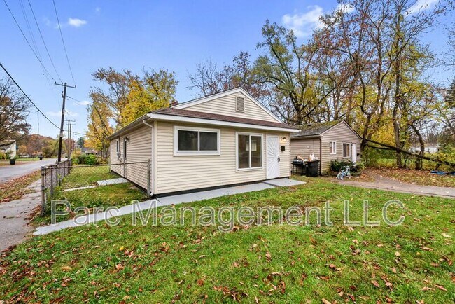 Building Photo - 15914 Dacosta St