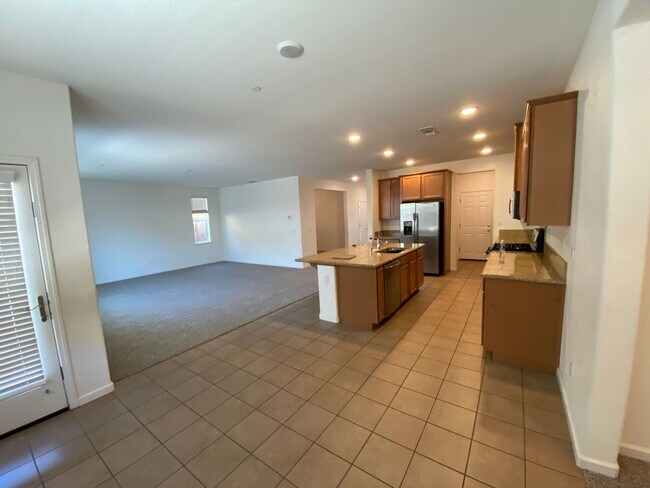 Building Photo - $500 MOVE IN BONUS. HUGE Home in Caselman ...