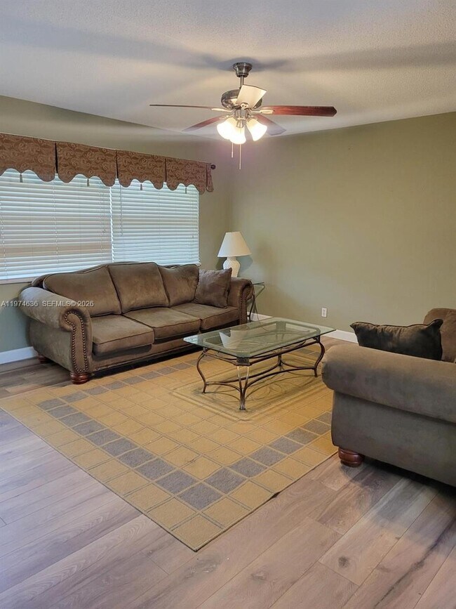 Foto del edificio - 2031 Dewey St