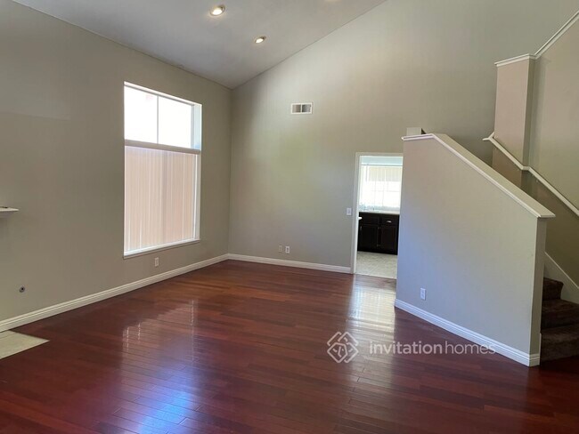 Foto del edificio - 11847 Eldridge Ave