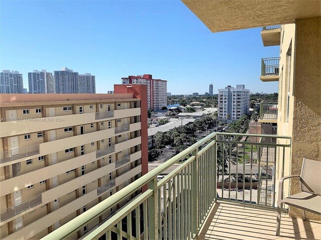 Building Photo - 2080 S Ocean Dr