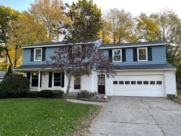 Cutlerville / Kentwood Large 4 Bedroom Home House Rental in Grand