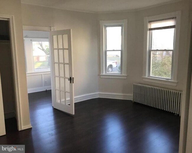 Building Photo - 420 N 2nd St