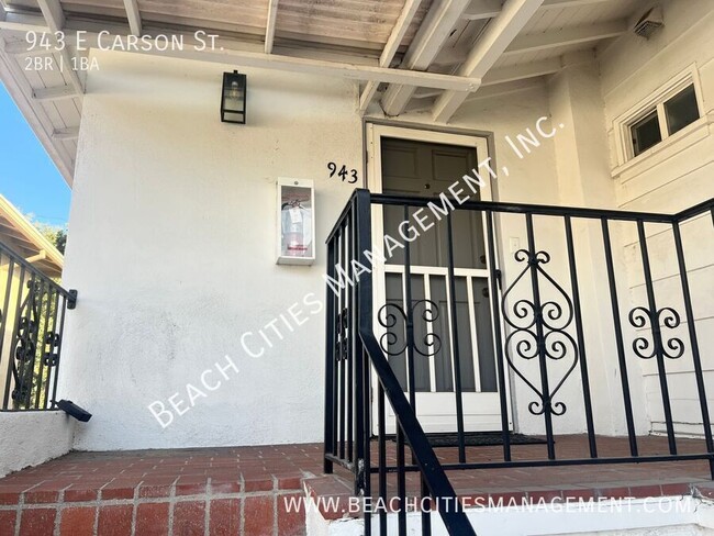 Building Photo - 943 E Carson St