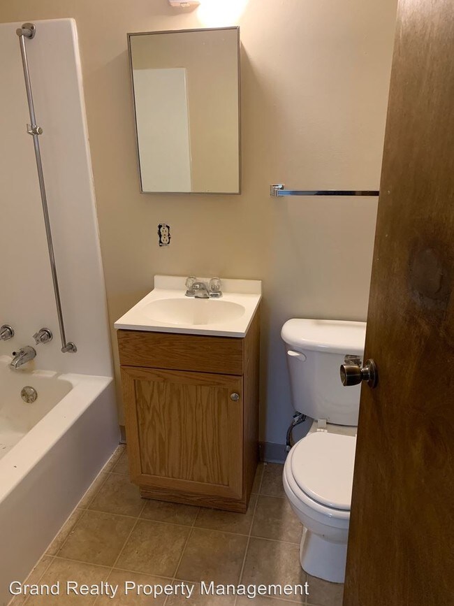 216 12th St Ne Owatonna Mn 55060 Apartment For Rent In Owatonna Mn Apartments Com