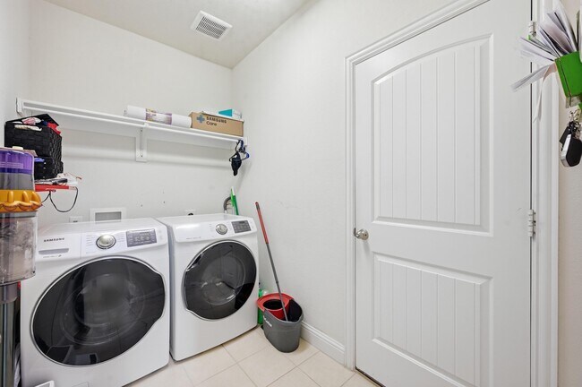 Foto del edificio - 4408 Forebridge Dr