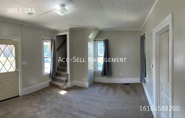 Building Photo - 1745 Lafayette Ave NE