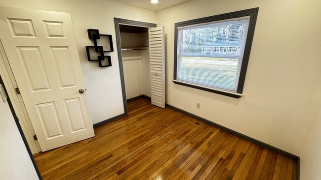 Foto del edificio - 1021 Shirley Dr