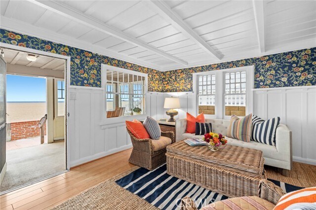 Building Photo - 1212 W Oceanfront