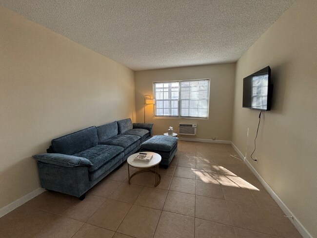 Foto del edificio - 224 Conniston Rd