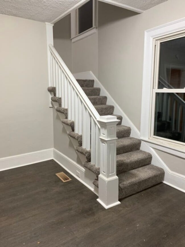 Photo - 1512 8th St SE House