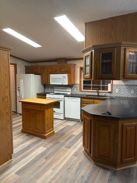 Cocina de granito, electrodomésticos nuevos - 1053 Fenn Rd