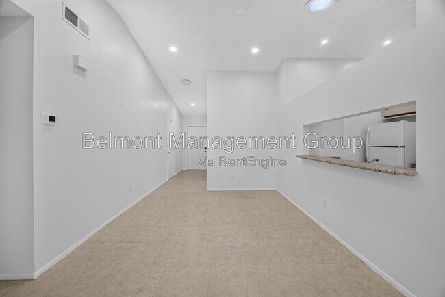 Foto del edificio - 102 Edgewater Cir