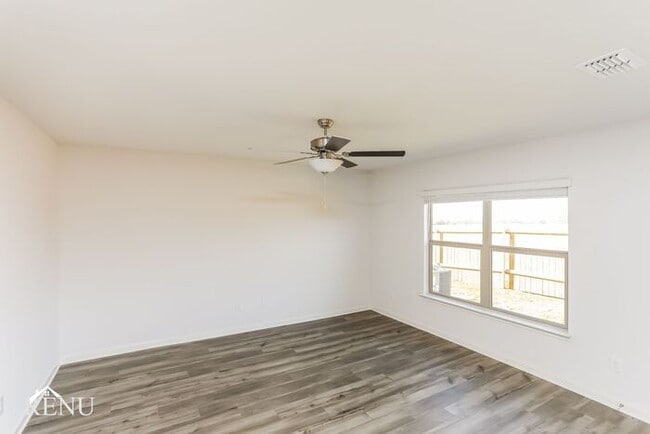 Foto del edificio - 140 Holster Holw Rd