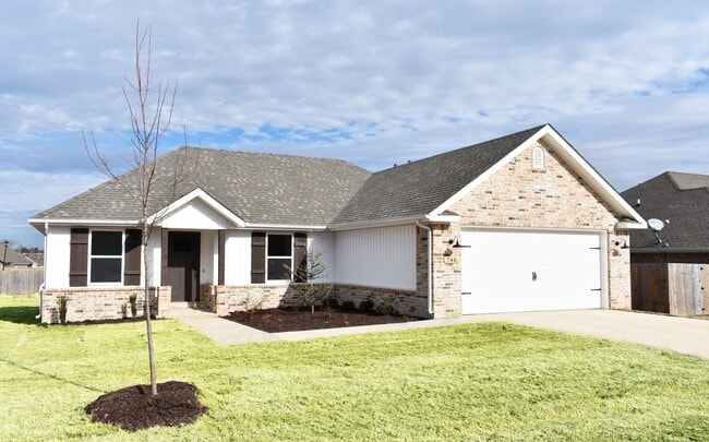 Building Photo - Charming 3 Bedroom 2 Bathroom Home in Prai...
