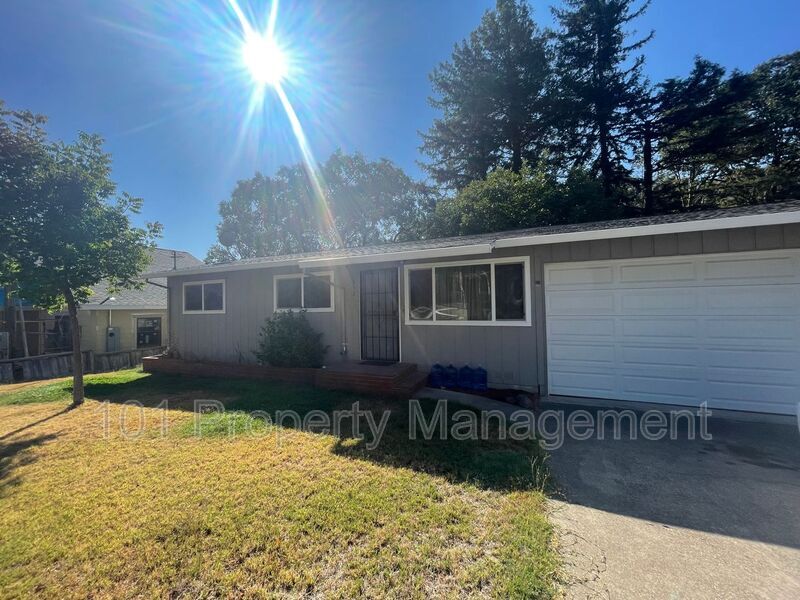 Foto principal - 553 Redwood Ave