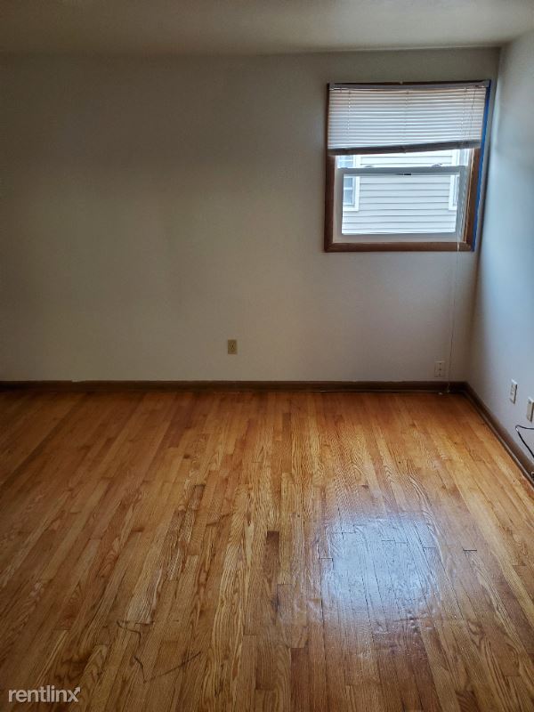 Foto del edificio - 3 br, 1.5 bath Townhome - 106 Ohio St.