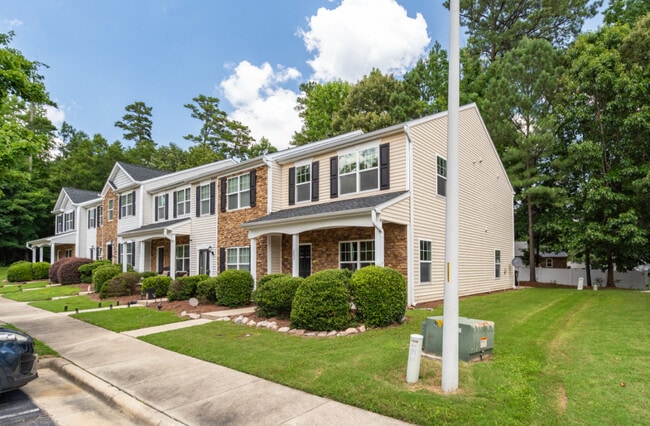 Building Photo - 202 Tallula Ln