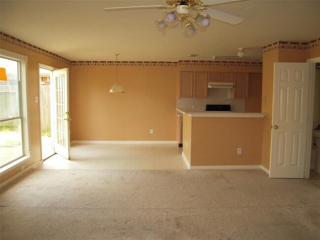 Building Photo - 4242 Daisy Meadow Dr