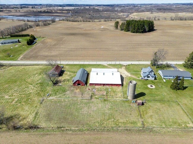 Building Photo - 34 N Union Rd