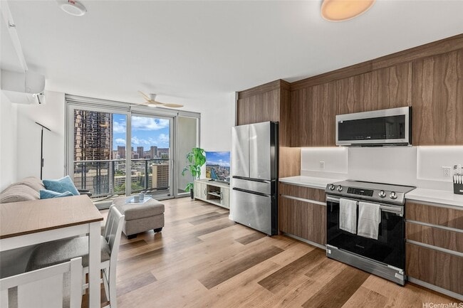 Building Photo - 1515 Liona St