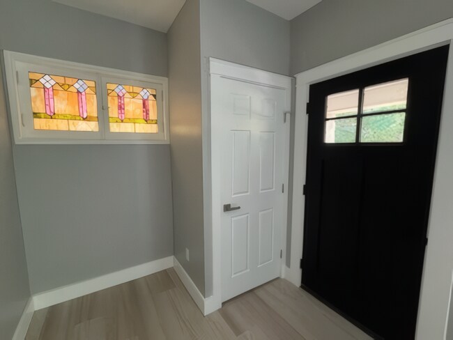 Foto del edificio - 5230 Bancroft Ave