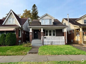 Building Photo - 273 Eastlawn St