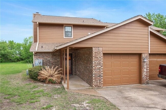 Building Photo - 2845 Oakside Dr