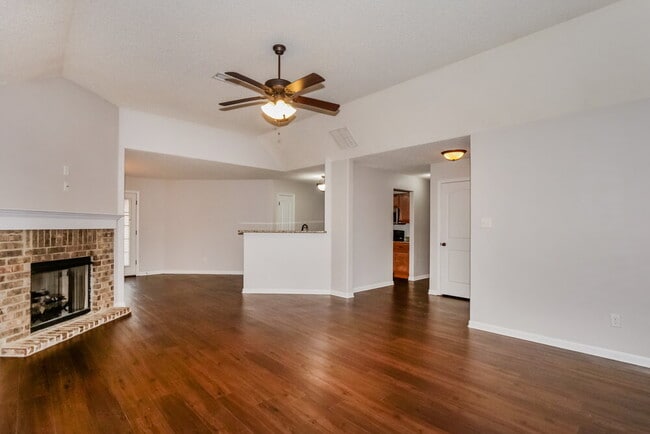 Building Photo - 9455 Darren Cir S