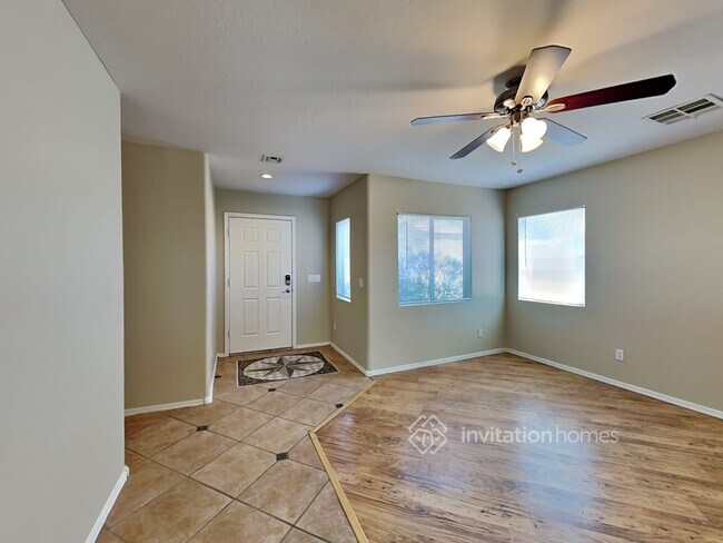 Building Photo - 10144 N 116th Ln