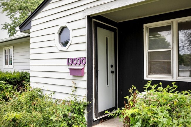 Foto del edificio - Beautiful 3-Bed, 2-Bath Home in West Omaha!