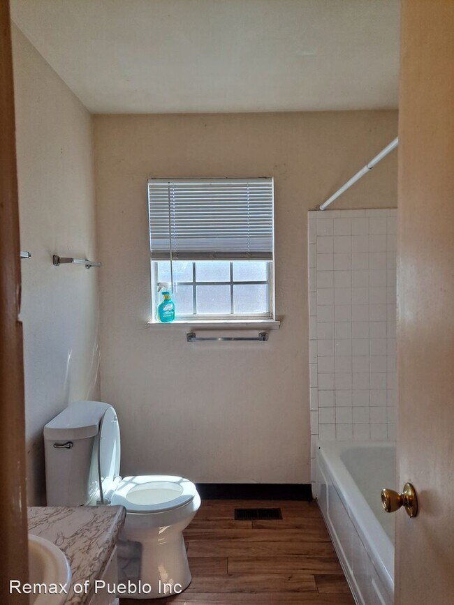 Building Photo - 2 br, 1 bath House - 3219 Baltimore  - 321...