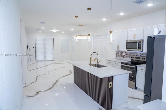 Foto del edificio - 12972 SW 265th Terrace
