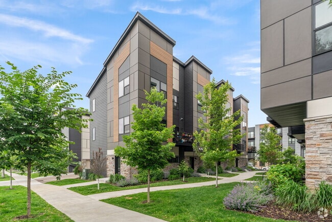 Building Photo - 6359 16th Ave S