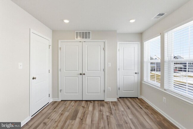 Foto del edificio - 406 18th Ave