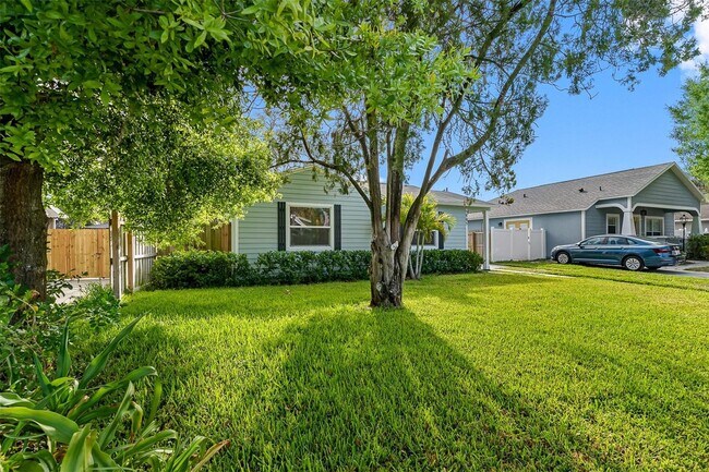 Building Photo - 5805 N Miami Pl