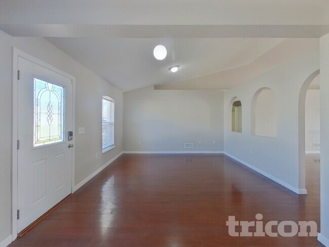 Building Photo - 970 Cambridge Ct