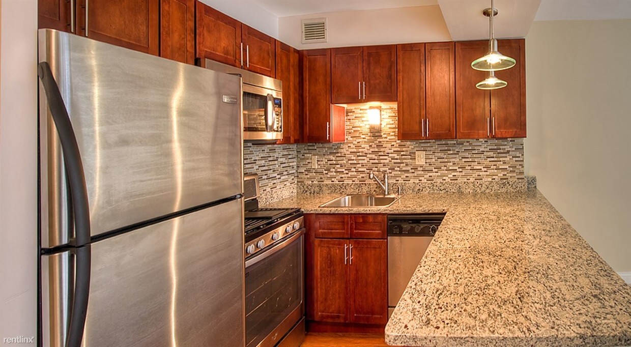Foto principal - 1200 N Lake Shore Dr