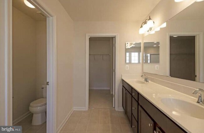 Building Photo - 8705 Sagebrush Ln