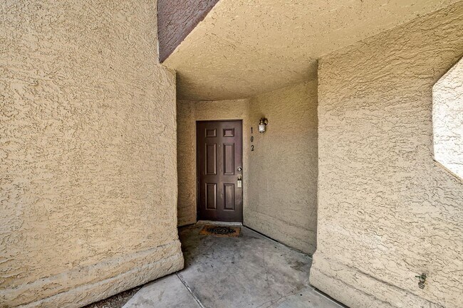 Foto del edificio - SW!! 2 Bedroom Condo!! 1st Floor!! Newly r...