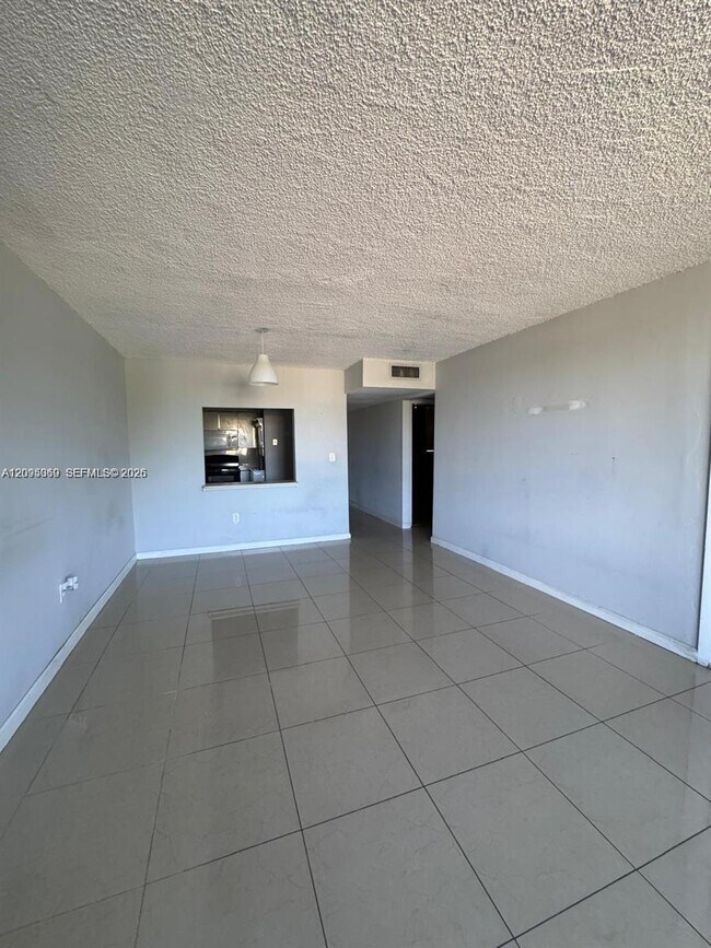Foto del edificio - 10090 NW 80th Ct