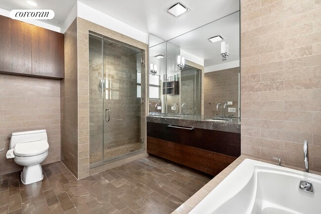 Building Photo - 500 W 53rd St