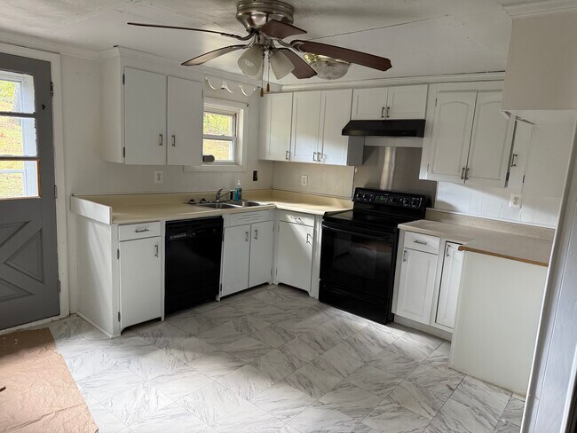 Foto del edificio - 6088 Church Rd