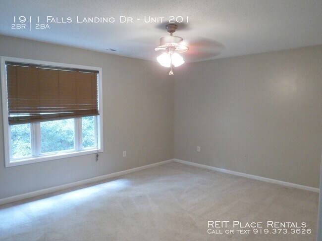 Building Photo - 1911 Falls Landing Dr