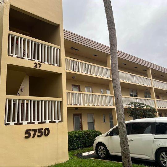 Building Photo - 5750 NW 64th Ave