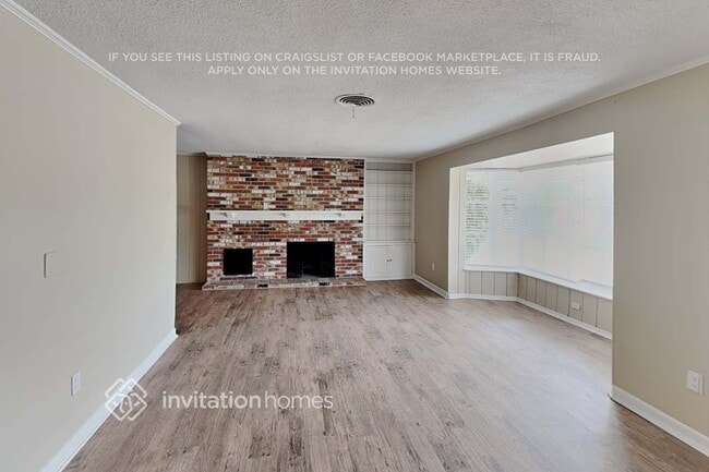 Building Photo - 14298 Hetrick Cir S